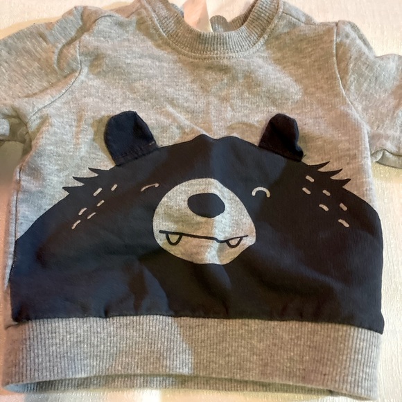 Carter’s Unisex Baby Gray Black Bear Sweater Size 0-3mo - Picture 2 of 6